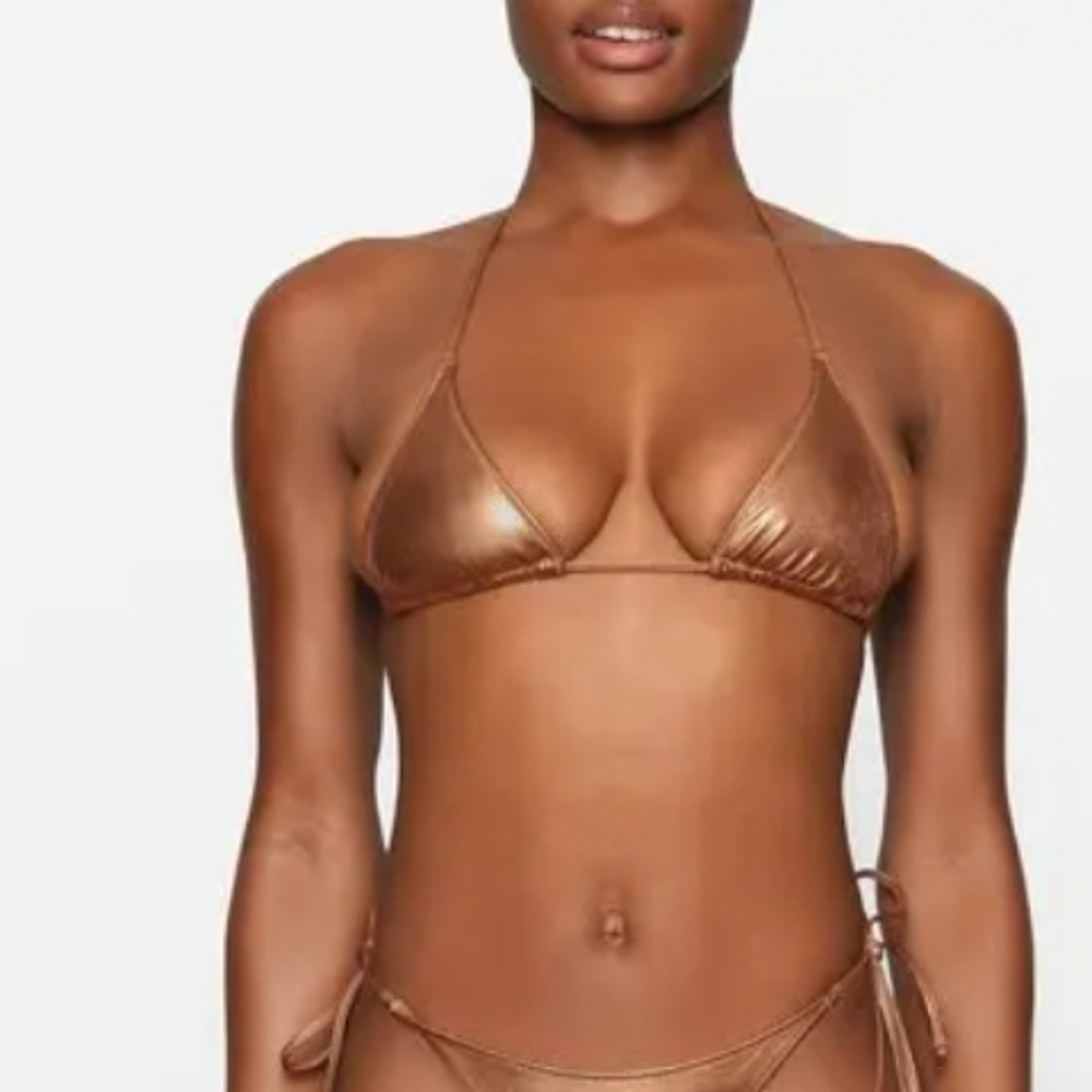 Skims Metallic Swim Triangle top - Penny